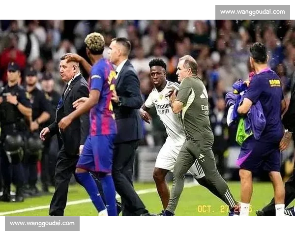 加泰媒曝内讧疑云:拉什福德批亚马尔言论,巴萨队友私下指责 加泰媒曝内讧疑云:拉什福德批亚马尔言论,巴萨队友私下指责